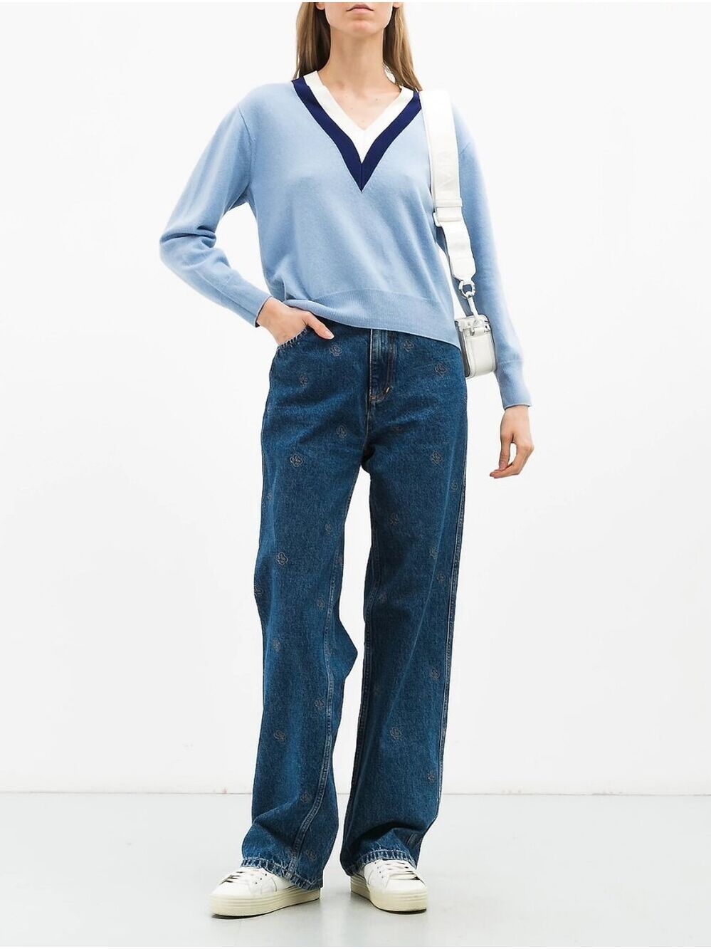 Sandro Wool And Cashmere Blend V-Neck Sweater - Picture 4 of 9